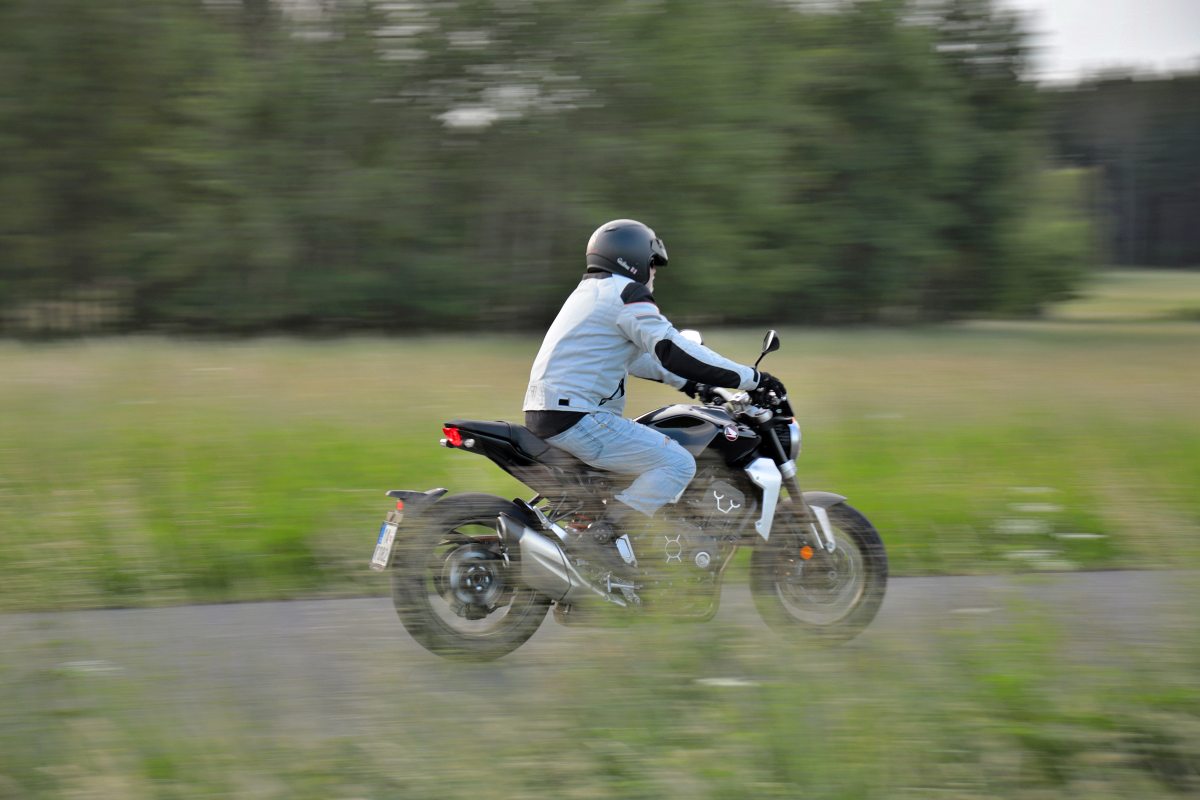 test-honda-cb1000r-neo-sports-cafe-2019